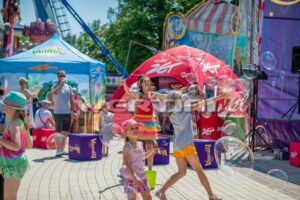 Animatorka na imprezę dla dzieci i pokazy dużych baniek mydlanych