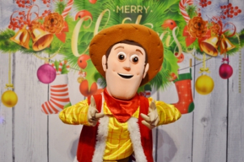 Chudy z Toy Story, świąteczne żywe maskotki do wynajęcia